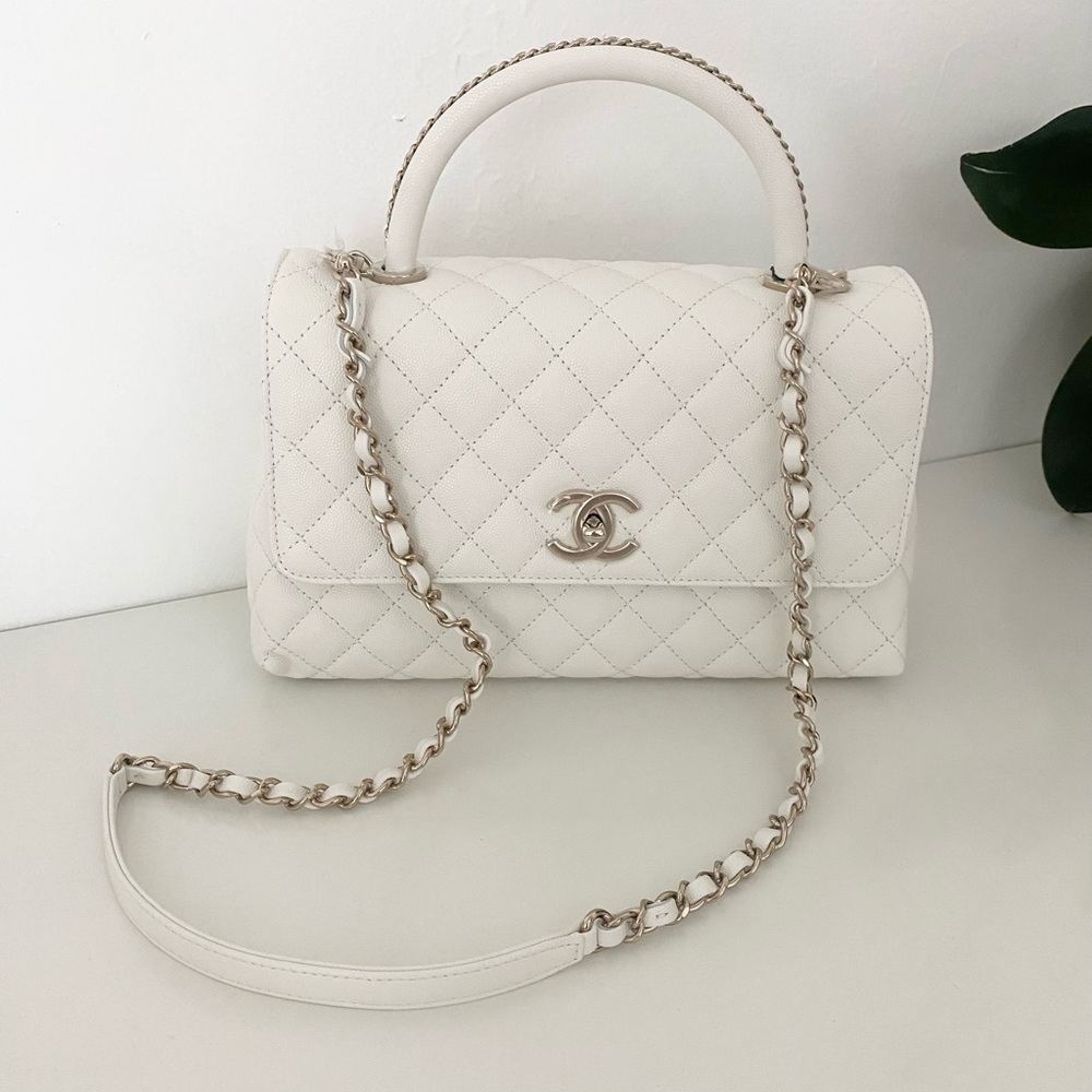 CHANEL White Quilted Shoulder Bag